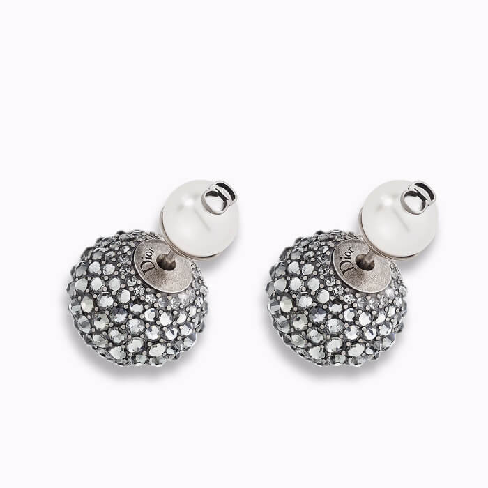 White earring in ged palladium finish metal